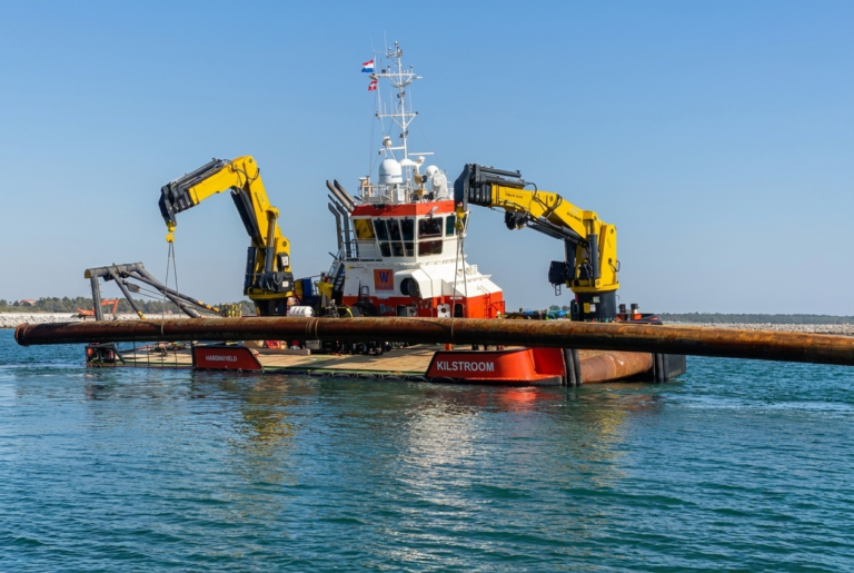 heila-gallery-workboat